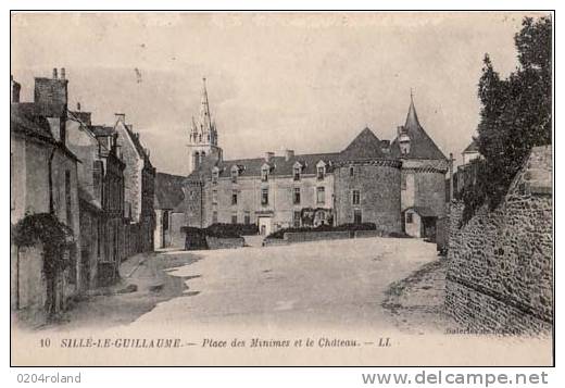 Sillé Le Guillaume - Place Des Minimes Et Le Château - ACHAT IMMEDIAT - Sille Le Guillaume