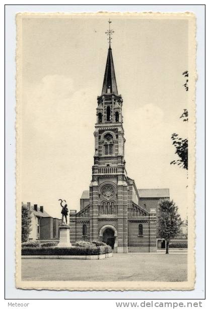 Roeselare - St Amandplein Met Kerk - Roeselare