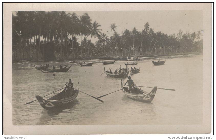 Rppc MALAYSIA Beach Scene MULTIPLE DECORATED Row Boats ROWERS C-ukn - Malaysia