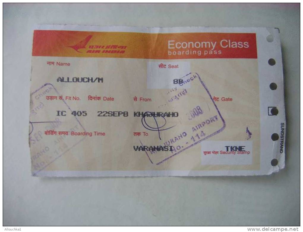 COMPAGNIE AERIENNE AIR INDIA  ECONOMY CLASS - BOARDING PASS - KHAJURAHO AIRPORT  VARANASI  ( BÉNARÈS )  INDE -INDIA - Mondo