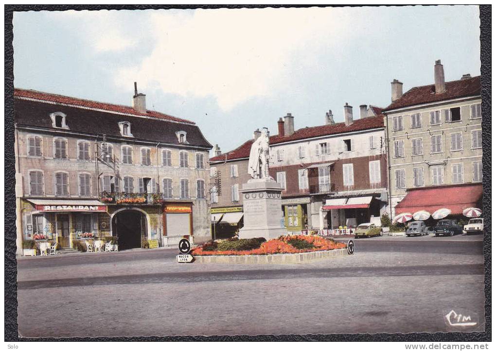 PONT DE VAUX - Place Joubert (citroën DS) - Pont-de-Vaux