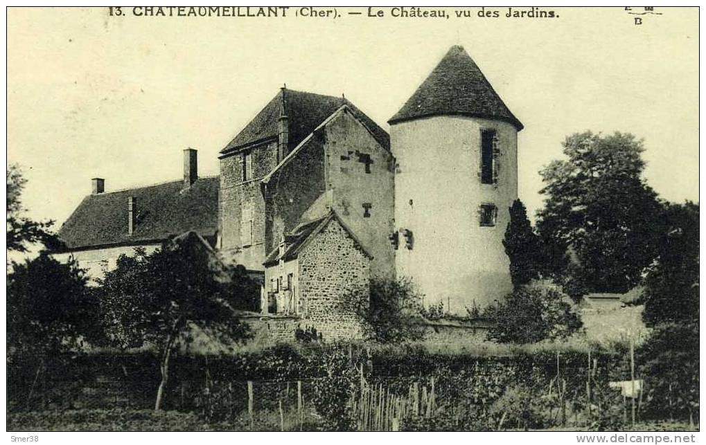 41 - Chateaumeillant - Le Chateau Vu Des Jardins - Châteaumeillant