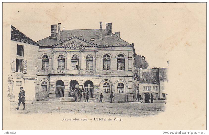 Arc - En - Barrois. - L'Hôtel De Ville - Arc En Barrois