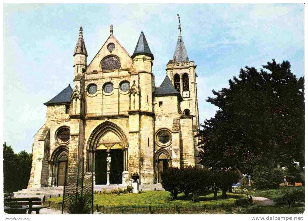 GONESSE 95500 : L' église St Pierre Et Saint Paul Vers 1980 - Gonesse