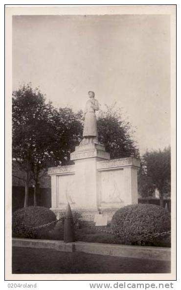 Rosières - Le Monument Aux Mort : Achat Immédiiat - Rosieres En Santerre