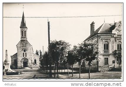 TORCY Place De L'Eglise - Torcy