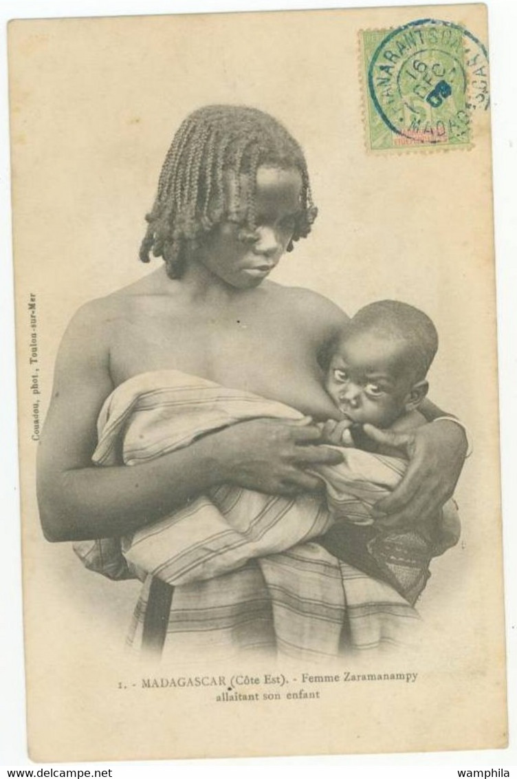 Cad Hanarantzoa, Carte Postale: Femme Zaramanampy Allaitant Son Enfant - Altri & Non Classificati