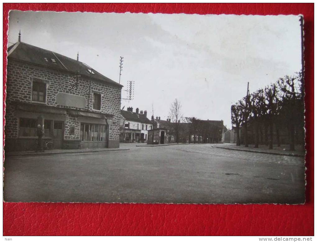 91 -VERT LE PETIT ( S.O ) LA PLACE - Vert-le-Petit