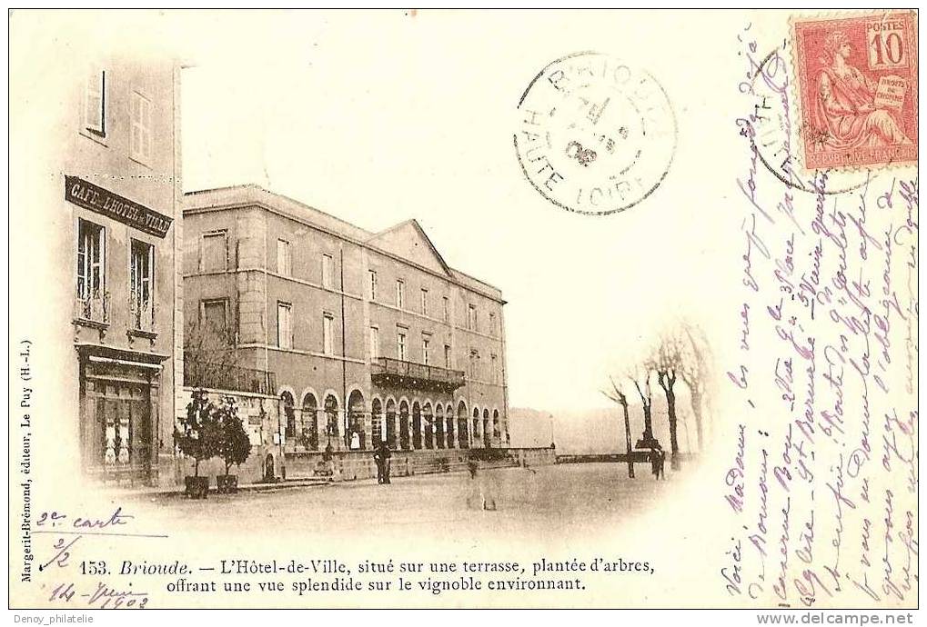 43/ BRIOUDE / L'HOTEL DE VILLE SITUE SUR UNE TERRASE PLANTEE D'ARBRES OFFRANT UNE VUE SPLENDIDE SUR LE VIGNOBLE ENVIRONN - Brioude