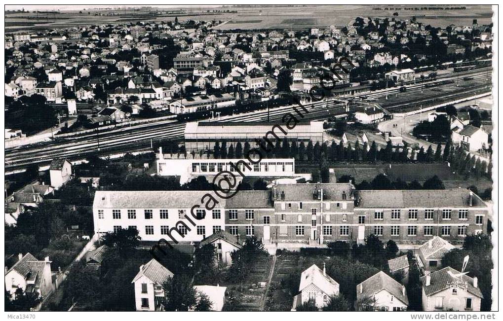 Arnouville Les Gonesse. Les écoles - Arnouville Les Gonesses