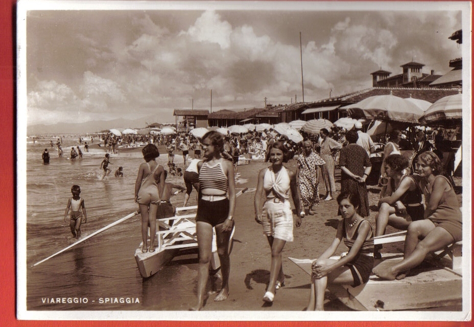 H1437 Viareggio Spiaggia Molto ANIMATA, Pin Up Delle Anni1930.Viareggio 1938 Per Ginevra. E.S. Editore - Viareggio