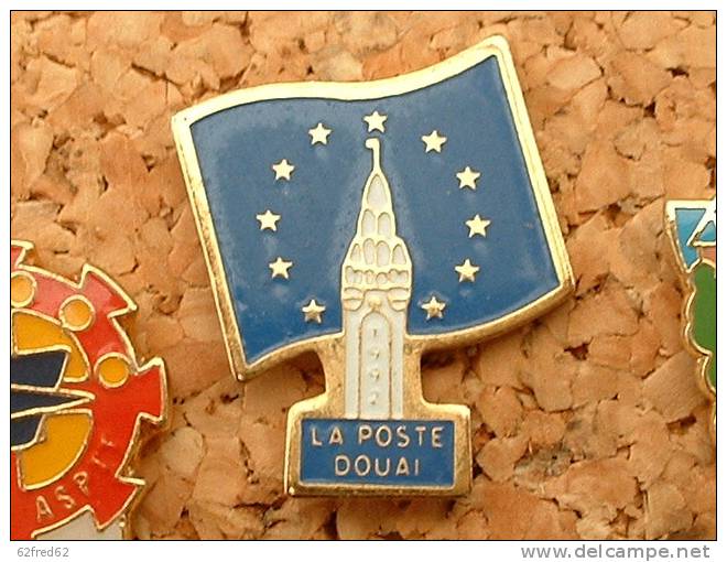 PIN´S LA POSTE - DOUAI - Mail Services