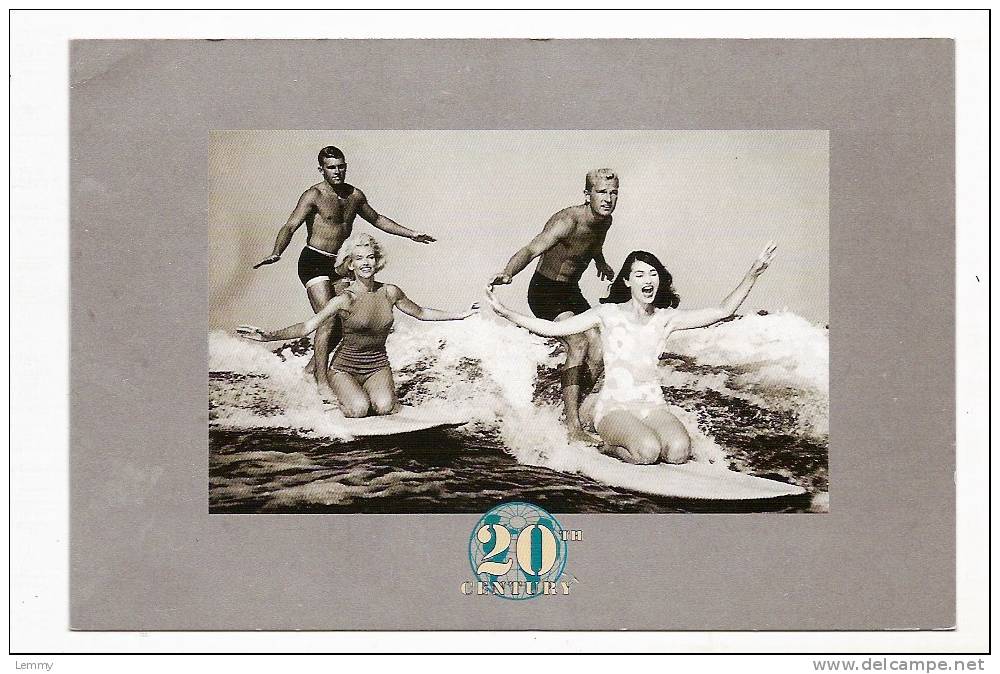 LE 20e SIECLE - 20 Th CENTURY - SPORTS -  NAUTISME  - SURF - BEACH BOYS & GIRLS En 1965 - FOTOGRAM-STONE - CPM - Ski Náutico