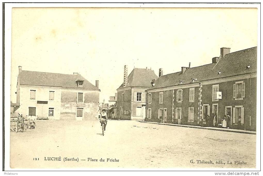 LUCHE  -  Place Du Friche - Luche Pringe