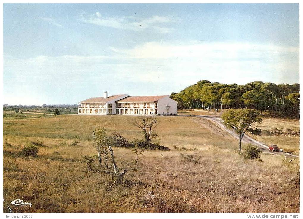 Gallargues Le Montueux ( Gard) Clinique Des Oliviers , Photo Combier - Gallargues-le-Montueux