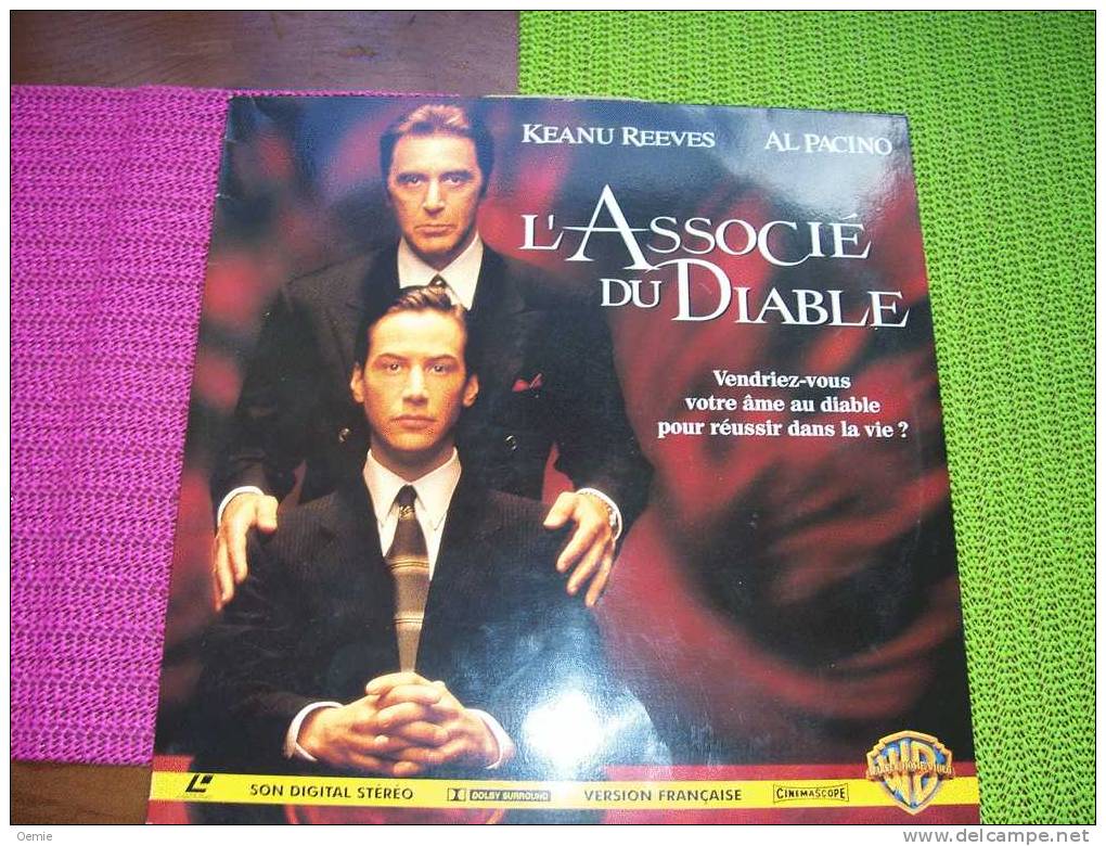 LASERDISC  CDV   °°°   L´ ASSOCIE  DU DIABLE  AVEC AL PACINO ET KEANU REEVES - Sonstige Formate