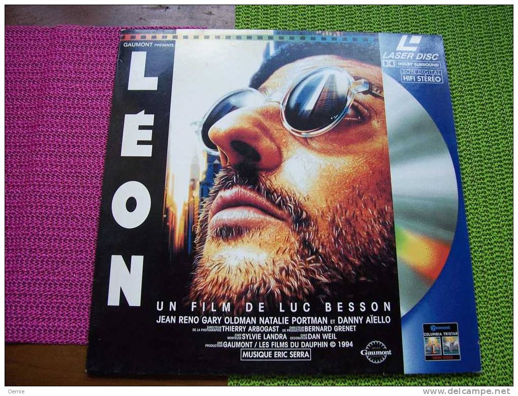 LASERDISC  CDV   °°°    LEON   °°  DE LUC BESSON  MUSIQUE DE ERIC SERRA - Sonstige Formate