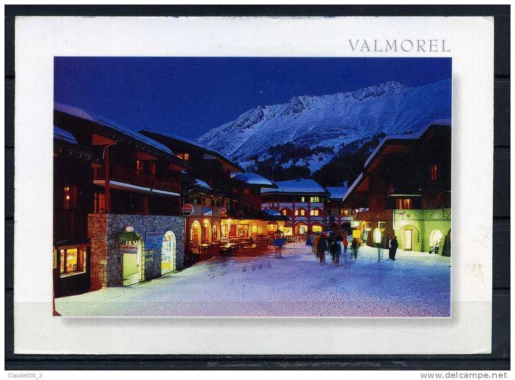 VALMOREL . Ambiance De Nuit Sur La Place Du Bourg Morel . Voir Recto - Verso  (H772) - Valmorel