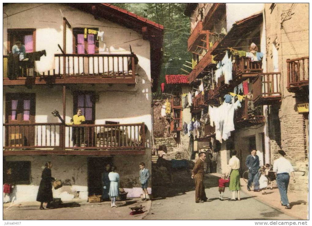 FONTARABIE (Espagne) Cpsm Vieux Quartier Animation - Guipúzcoa (San Sebastián)