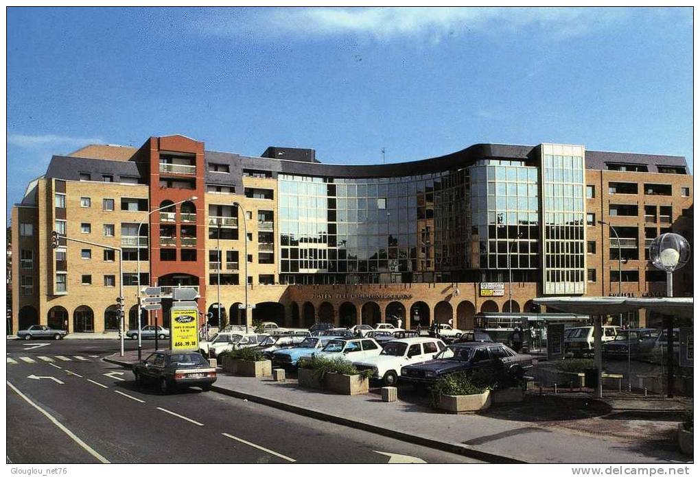 94-CACHAN...LE CENTRE VILLE,PLACE GAMBETTA.....CPM ANIMEE - Cachan