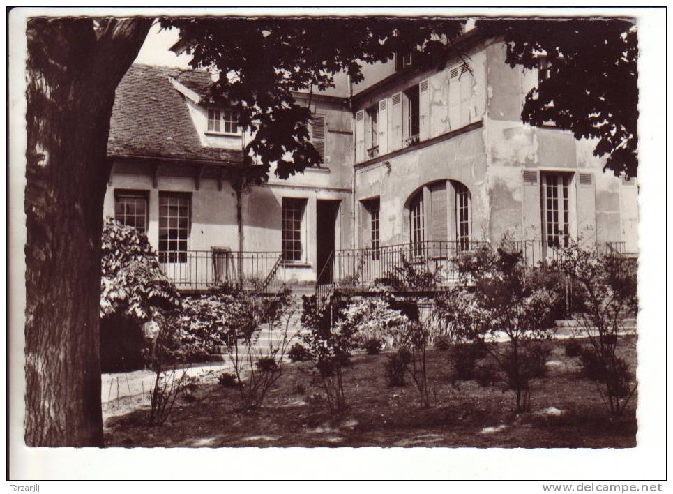 CPSM De Montigny Les Cormeilles (Val D'Oise 95): Les Feuillantines Place De L'Eglise - Montigny Les Cormeilles