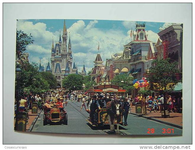 514 WALT DISNEY   DISNEY WORLD   MAIN STREET U.S.A  POSTCARD     YEARS  1980  OTHERS IN MY STORE - Disneyworld