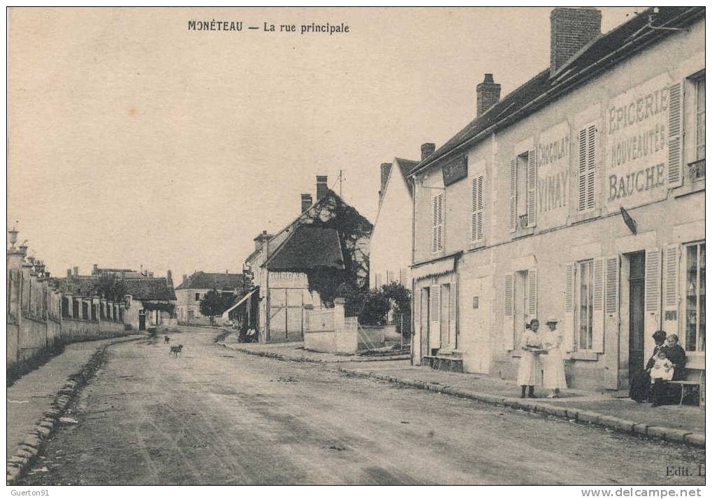 CPA ( 89 )  MONETEAU  La Rue Principale - Moneteau