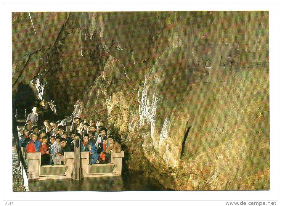 - GROTTES DE BETHARRAM. - Le Lac. - Carte Photo -  Tbé - Scan Verso - - Saint Pe De Bigorre