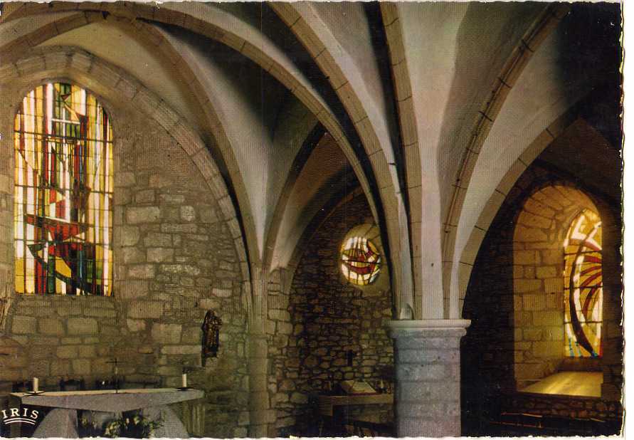 CORREZE PITTORESQUE - TREIGNAC - Intérieur De L'église. Vitraux De Maitre Camille FLEURY - Treignac