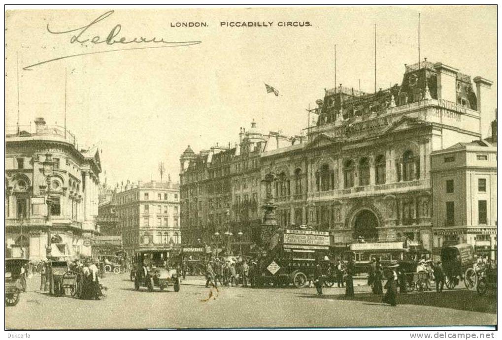 London - Piccadilly Circus - Automobile - Car - Tram ! - Piccadilly Circus