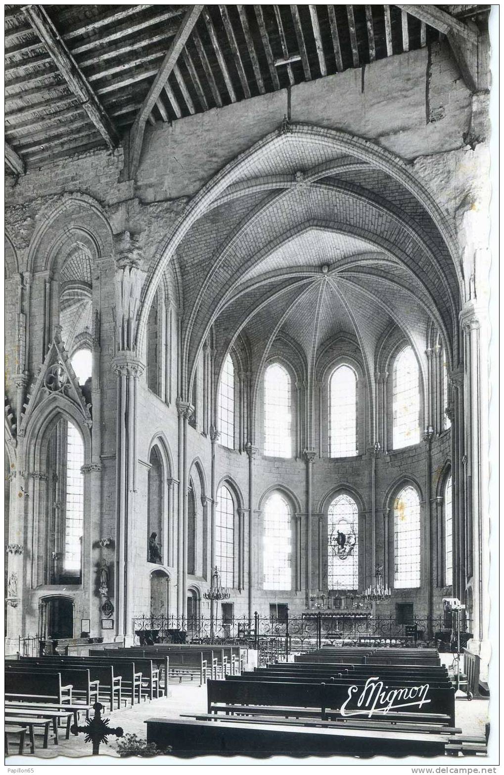 (77)  LARCHANT (S.-et-M)  Intérieur De L'Eglise  Monument Historique (XIe Et XIIIe S) - Larchant