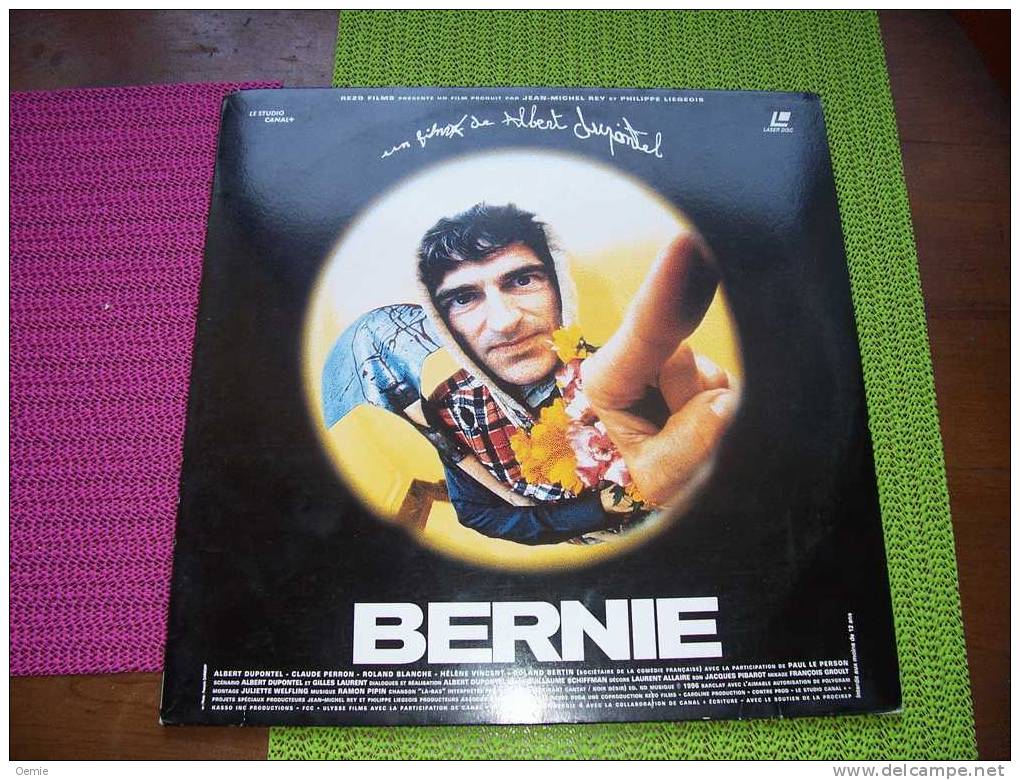 BERNIE  UN FILM DE ALBERT DUPONTEL  // CDV  LASERDISC - Other Formats