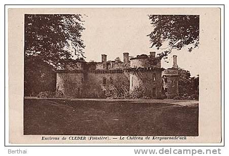 29 Environs De CLEDER - Le Chateau De Kergournade Ach 2 - Cléder