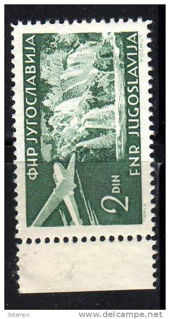 U-32  JUGOSLAVIA AEREI Waterfall RR MICHEL-NO 645 C- LINIEN ZAEHNUNG 12 1-2  NEVER HINGED - Imperforates, Proofs & Errors