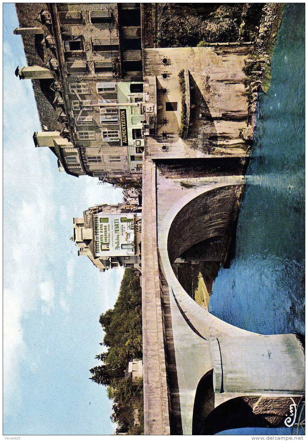 Belle CPM - OLORON SAINTE MARIE - Le Pont Sur Le Gave D´Aspe ,Place ThierS EPICERIE MARTI VINS - Oloron Sainte Marie