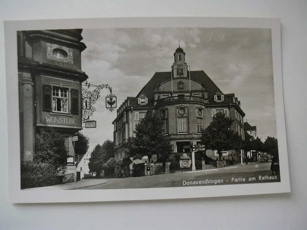 DONAUESCHINGEN PARTIE AM RATHAUS - Donaueschingen