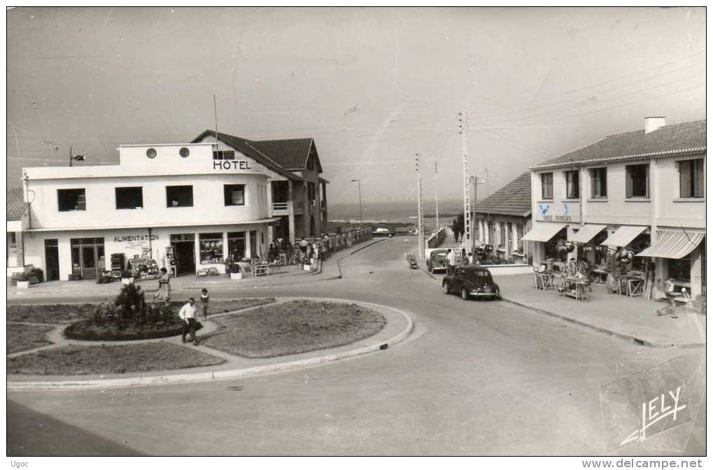 CPSM - 85 - BRETIGNOLLES-SUR-MER - Le Square De La Parée - 005 - Bretignolles Sur Mer