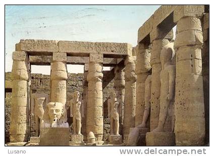 Luxor Temple, Temple De Louxor - Statues De Ramsès II Dans La Grande Cour - Luxor