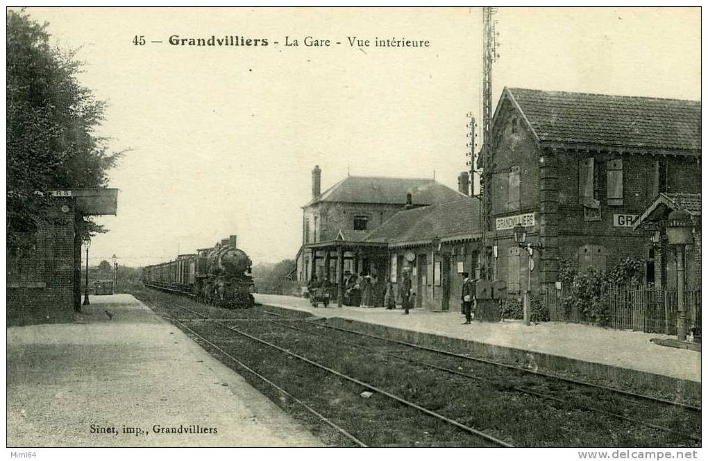 60-- GRANDVILLIERS-- LA GARE-- VUE INTERIEURE .  (  TRAIN ) - Grandvilliers