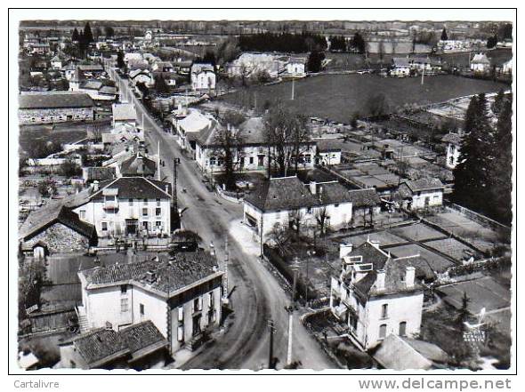 CPSM 1960 JUSSAC Les écoles Et La Route Nationale VUE AERIENNE En Avion Au Dessus De.... - Jussac