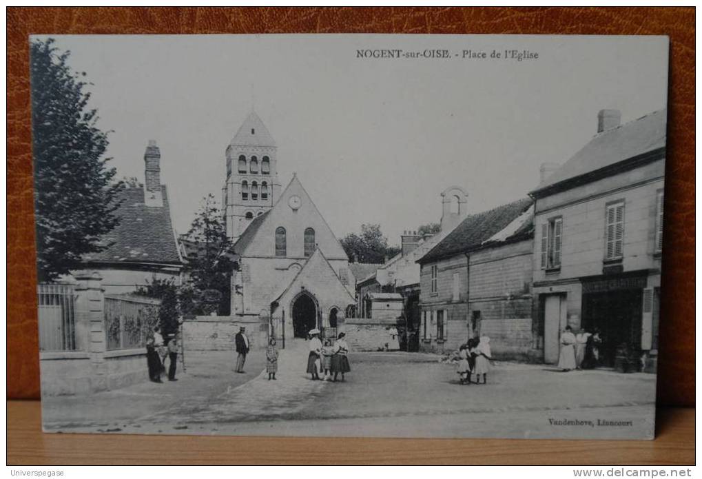 Nogent-sur-Oise - Place De L'eglise - Nogent Sur Oise