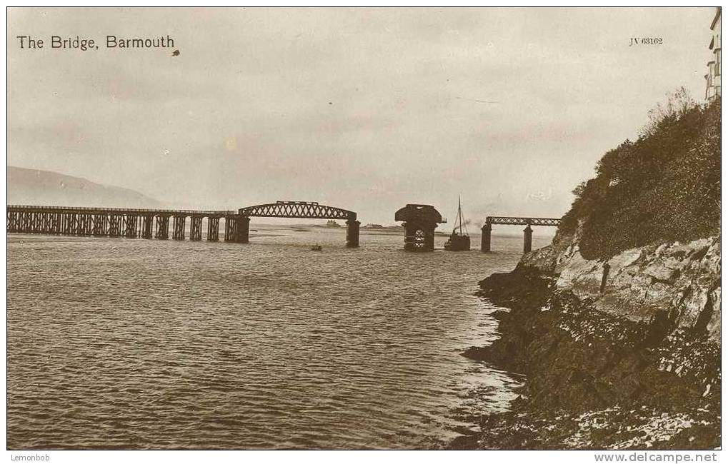 Britain United Kingdom - The Bridge, Barmouth Real Photograph Early 1900s Postcard [P1722] - Merionethshire