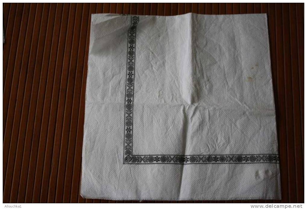 SERVIETTE EN PAPIER DU RESTAURANT EN CAMARGUE  MANADE CHAPELLE LE BRUGEAS MAS DE PERNES SAINT MARTIN DE CRAU 13310  TORO - Serviettes Publicitaires