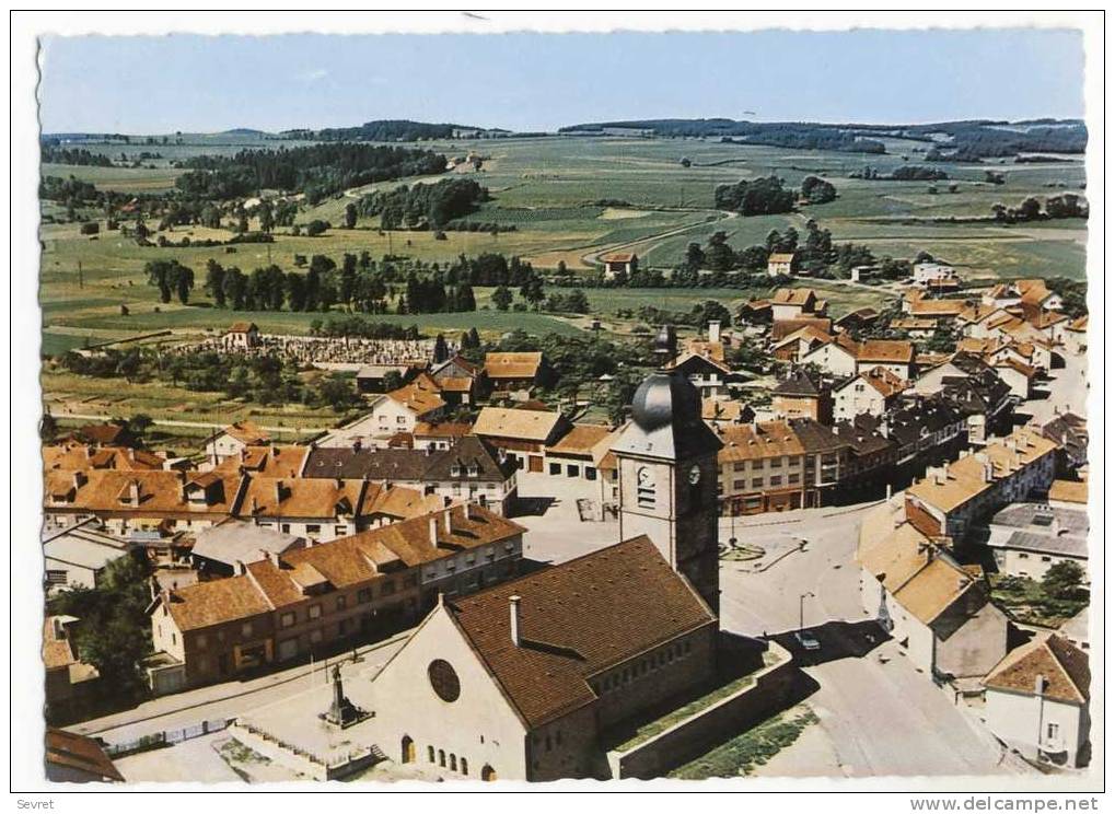 CORCIEUX. - L'Eglise Et Le Centre.  CPM - Corcieux