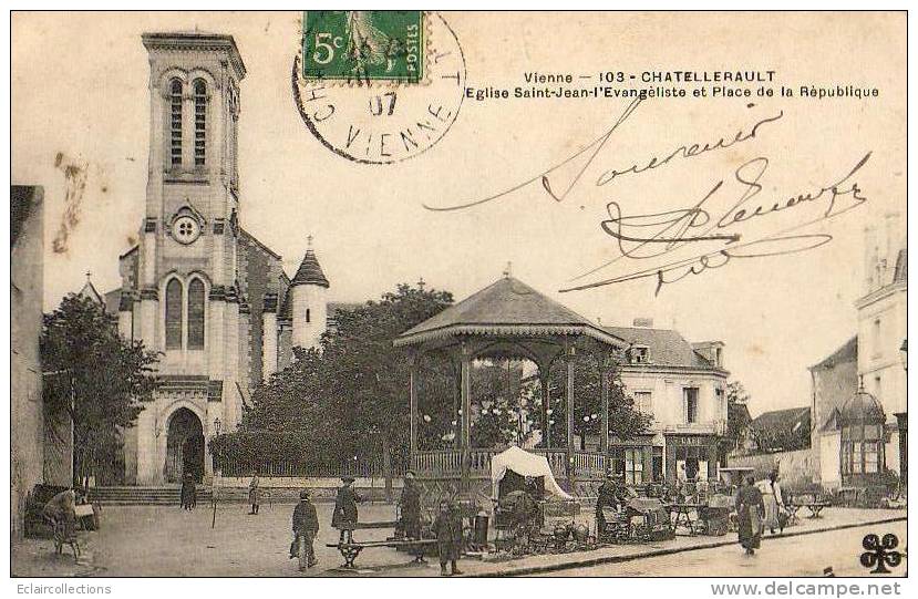 Chatellerault...Marché Aux Puces..Kiosque Musique..Place De La République - Chatellerault