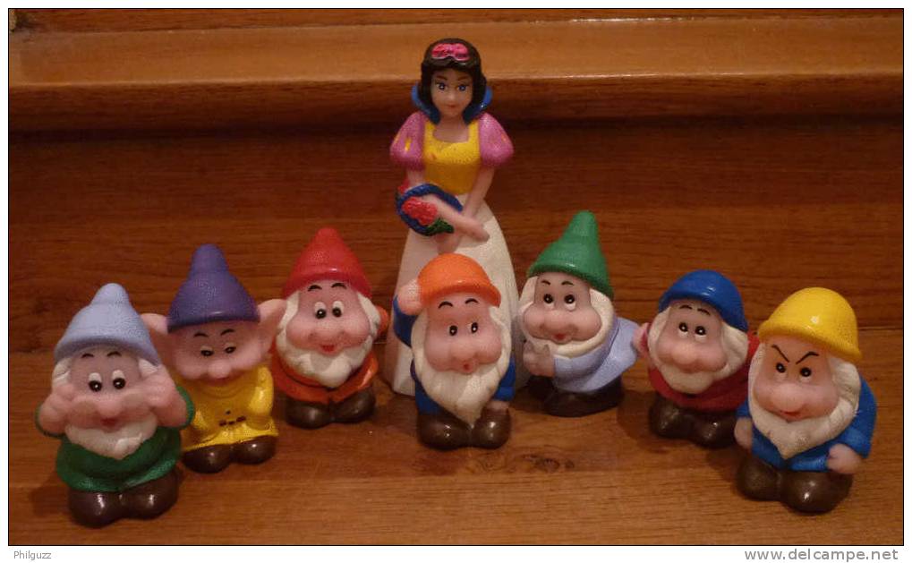 SERIE COMPLETE DE 8 POUETS BLANCHE NEIGE SANS SIFFLET WALT DISNEY. - Disney