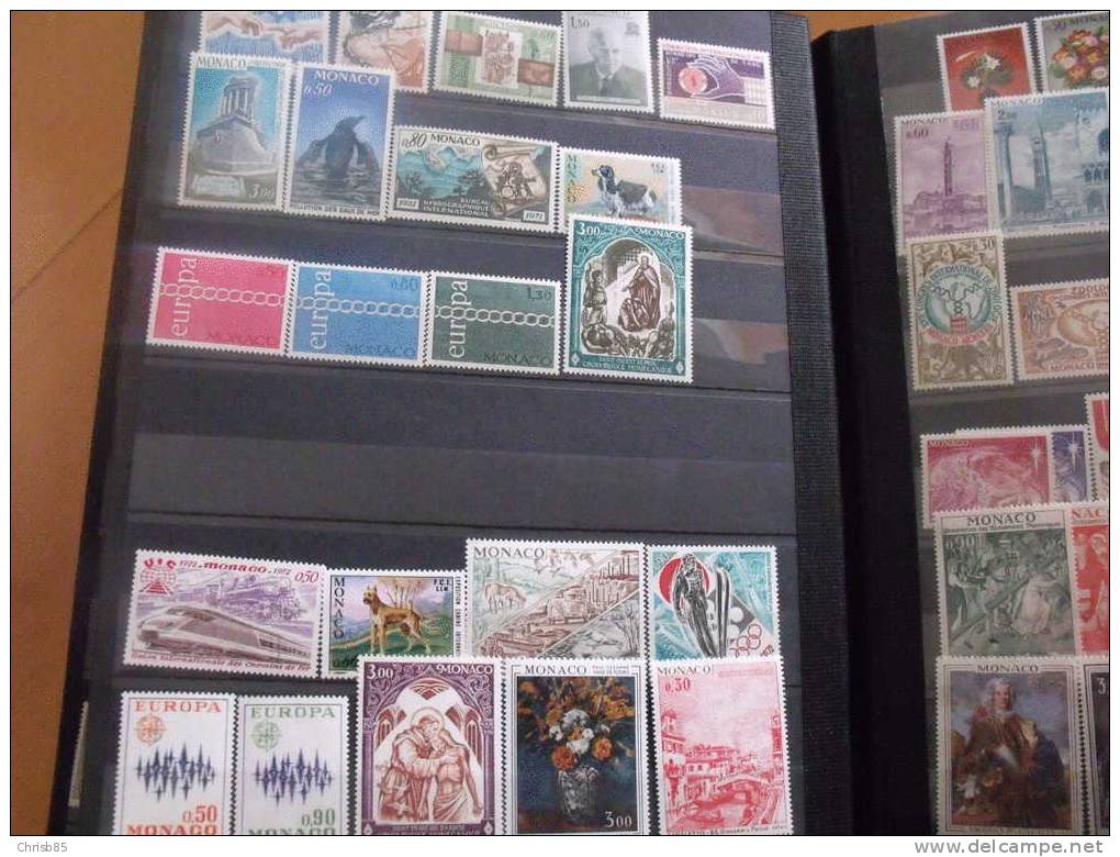 COLLECTION TIMBRES MONACO NEUVE 1950 A 1979