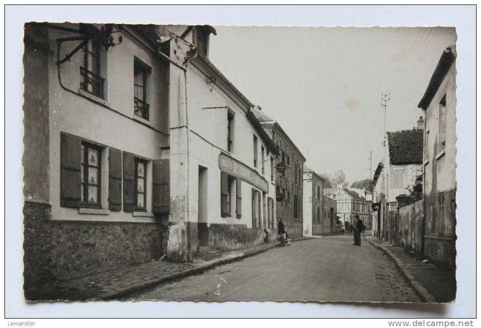 CPA - 95 - BOUFFEMONT - Rue De La République - Bouffémont