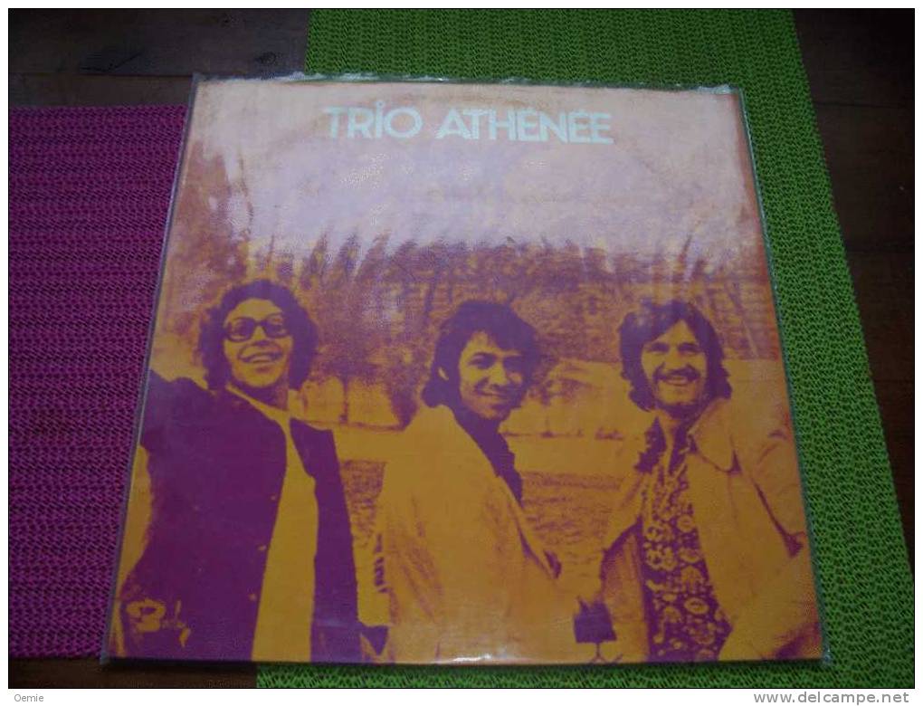 TRIO  ATHENEE   ° TO  THAVMA   33 TOURS 12 TITRES AVEC AUTOGRAPHE - Autographs