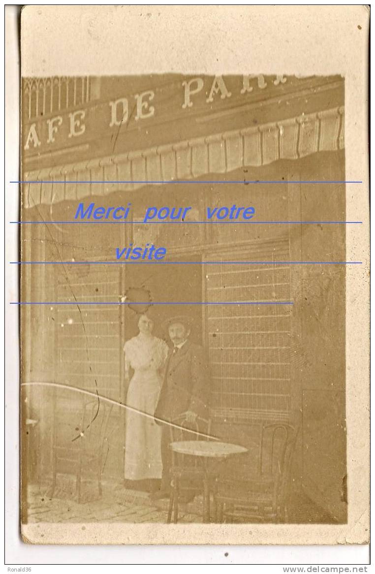 Carte Postale Photo CAFE DE PARIS Terrasse Et Facade ( Couple Homme Et Femme ) - Cafés